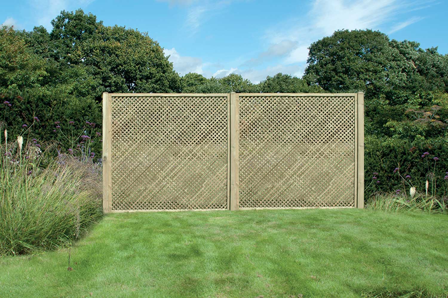 Privacy trellis fencing